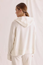 Lade das Bild in den Galerie-Viewer, Cropped Cozy Langarmshirt Mit Seitenschlitzen Und Kapuze
