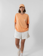 Lade das Bild in den Galerie-Viewer, BOYFRIEND T-SHIRT PEACH PROGRESS ANGEBOT
