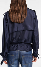 Lade das Bild in den Galerie-Viewer, TRENCH IT UP II jacket
