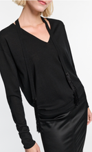 Lade das Bild in den Galerie-Viewer, REFINED ESSENTIALS pullover
